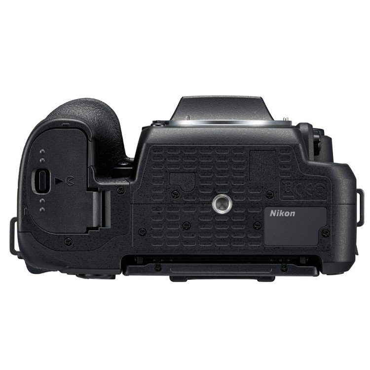 Зеркальный фотоаппарат Nikon D7500 Dental Kit: AF-S 105mm f/2.8 VR + SB-R1C1  