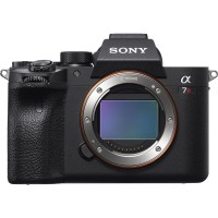 Беззеркальный фотоаппарат Sony Alpha ILCE-7R IV Body
