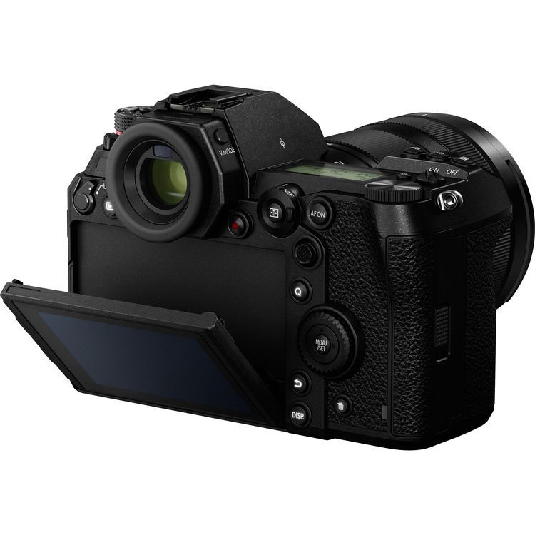 Беззеркальный фотоаппарат Panasonic Lumix DC-S1  