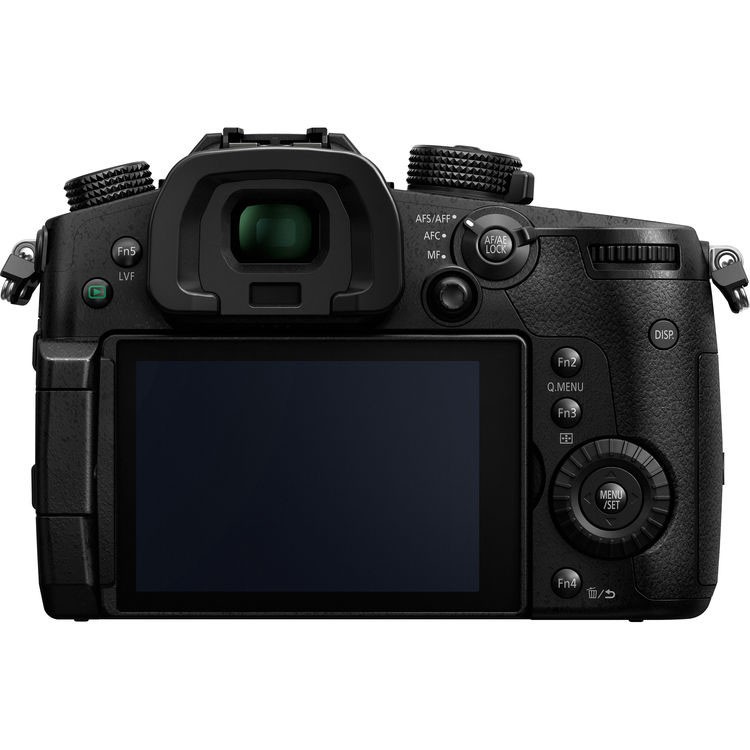 Беззеркальный фотоаппарат Panasonic Lumix DC-GH5 Body  