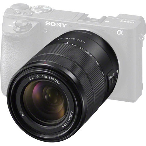 Объектив Sony E 18-135mm f/3.5-5.6 OSS (SEL-18135)  