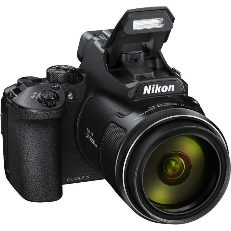 Фотоаппарат Nikon Coolpix P950  