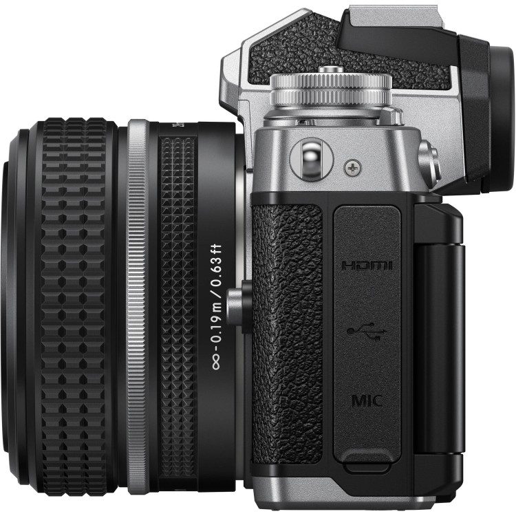 Беззеркальный фотоаппарат Nikon Z fc kit 28 f/2.8 SE  